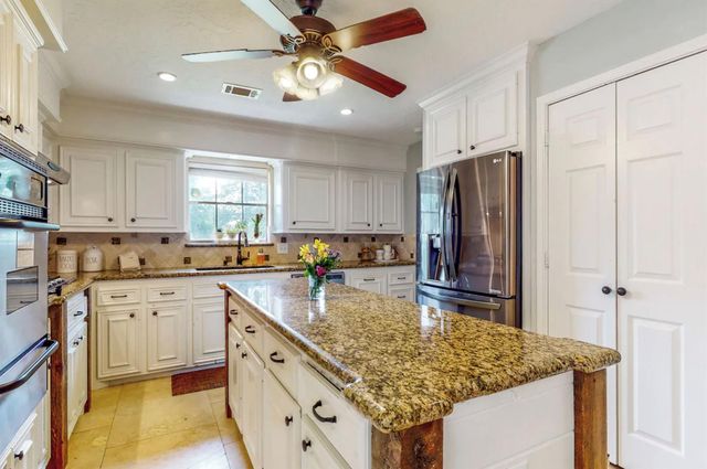 30819 Quinn Road, Tomball, TX 77375