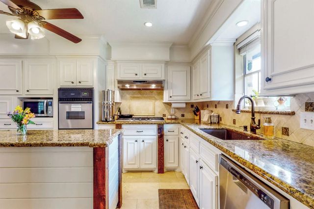 30819 Quinn Road, Tomball, TX 77375