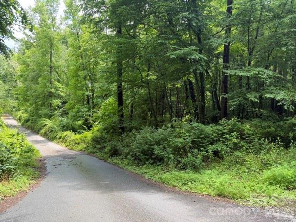 9999 Independence Boulevard, Asheville, NC 28805