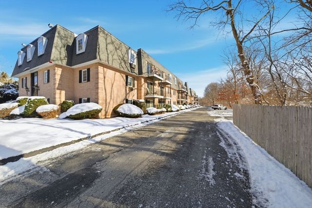 500 Northshore Rd 6B, Peabody, MA 01960