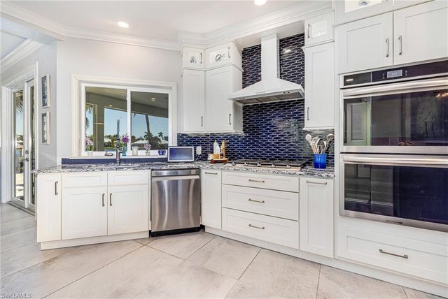 16111 Bentwood Palms DR, Fort Myers, FL 33908