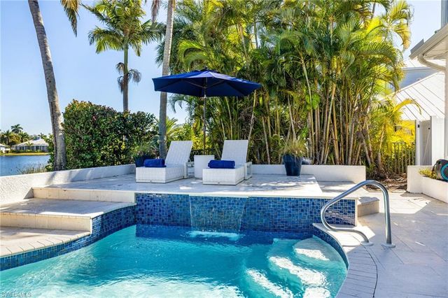 16111 Bentwood Palms DR, Fort Myers, FL 33908