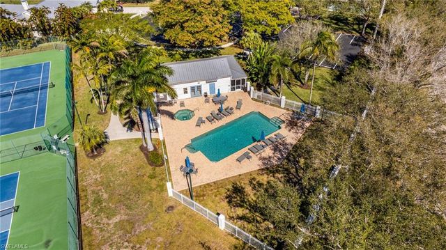 16111 Bentwood Palms DR, Fort Myers, FL 33908