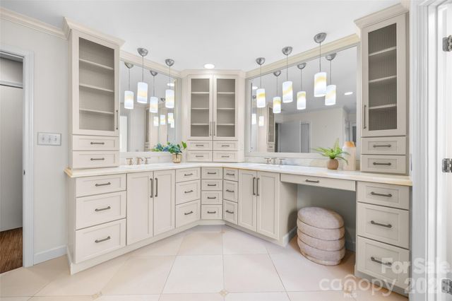 5337 Hillingdon Road, Charlotte, NC 28226