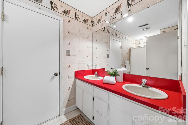 5337 Hillingdon Road, Charlotte, NC 28226