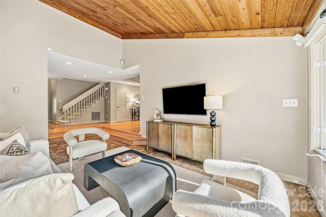 5337 Hillingdon Road, Charlotte, NC 28226