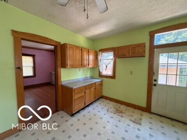 548 Central Court N, Indianapolis, IN 46205