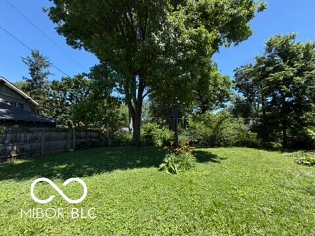 548 Central Court N, Indianapolis, IN 46205