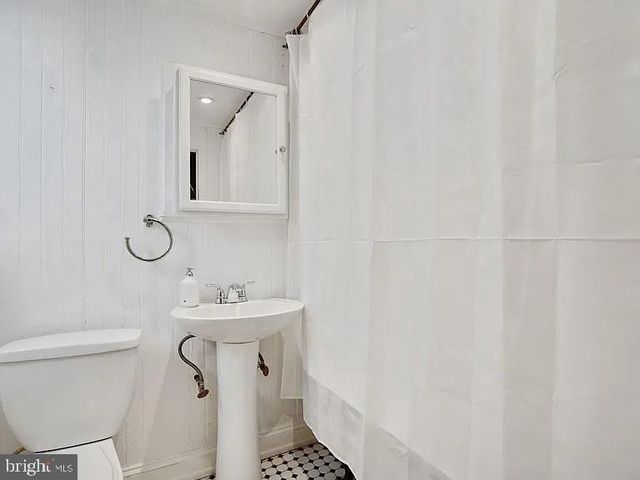 426 SHEPHERD ST NW, Washington, DC 20011