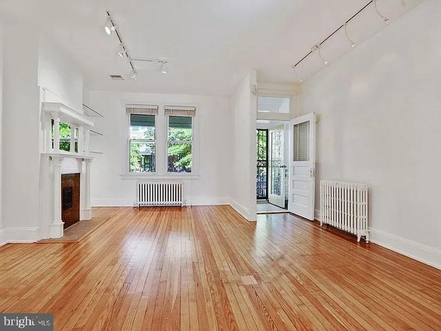 426 SHEPHERD ST NW, Washington, DC 20011