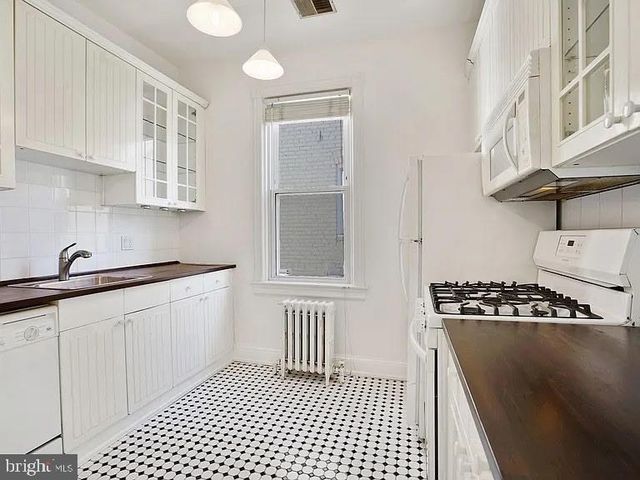 426 SHEPHERD ST NW, Washington, DC 20011