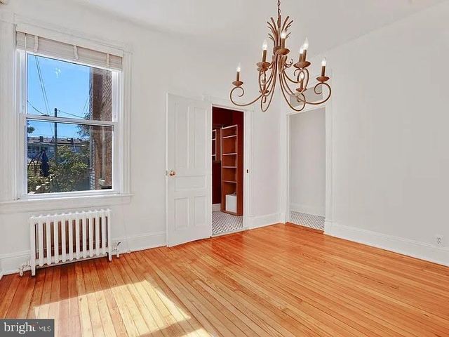 426 SHEPHERD ST NW, Washington, DC 20011