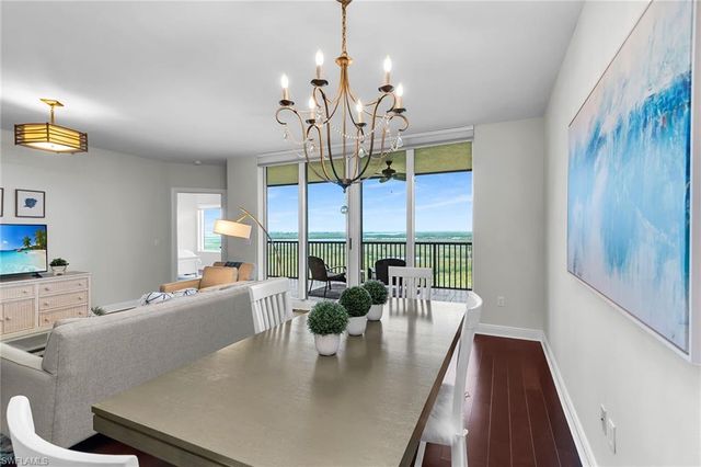 1065 Borghese LN 1003, Naples, FL 34114
