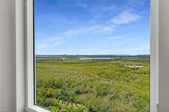 1065 Borghese LN 1003, Naples, FL 34114
