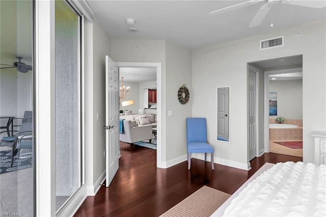 1065 Borghese LN 1003, Naples, FL 34114