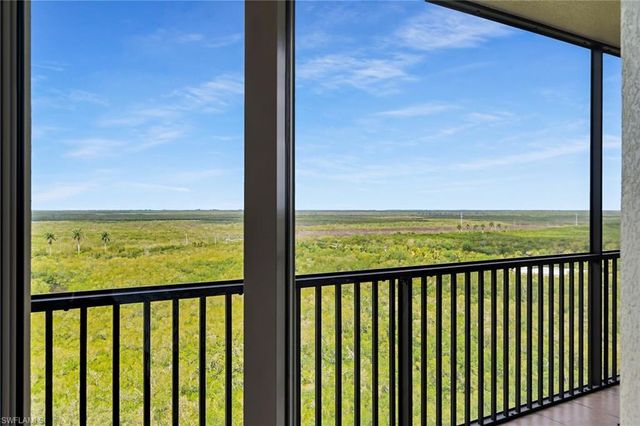 1065 Borghese LN 1003, Naples, FL 34114