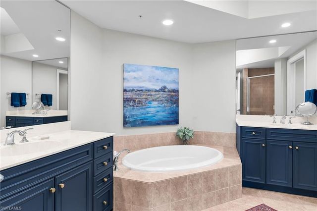 1065 Borghese LN 1003, Naples, FL 34114