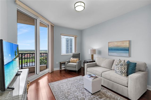 1065 Borghese LN 1003, Naples, FL 34114