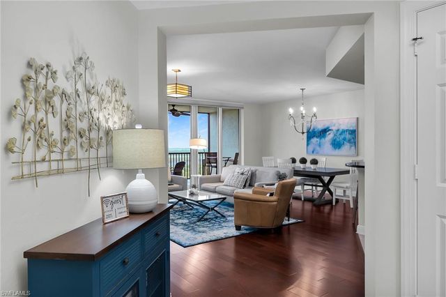 1065 Borghese LN 1003, Naples, FL 34114