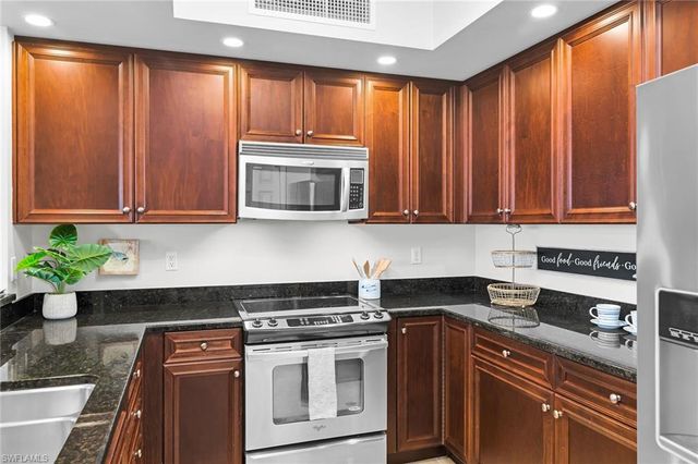 1065 Borghese LN 1003, Naples, FL 34114