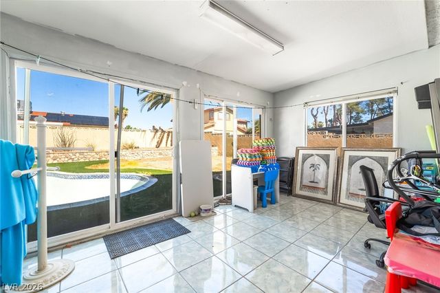 5201 Spencer Street, Las Vegas, NV 89119