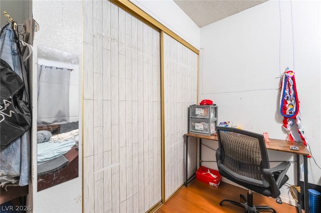 5201 Spencer Street, Las Vegas, NV 89119