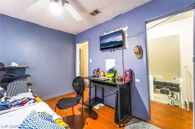 5201 Spencer Street, Las Vegas, NV 89119