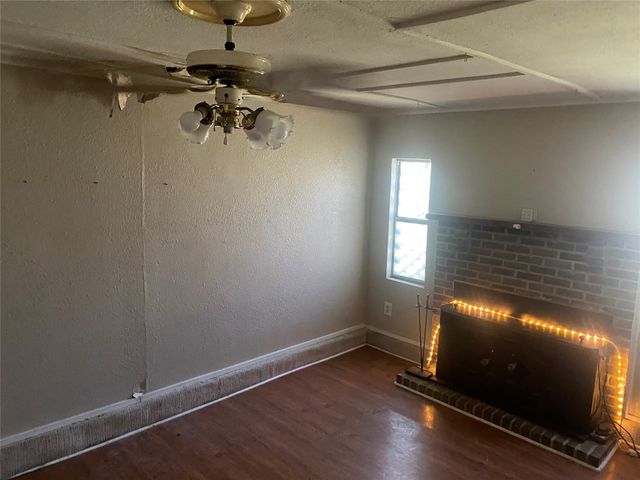 2814 Carlson Drive, Dallas, TX 75235