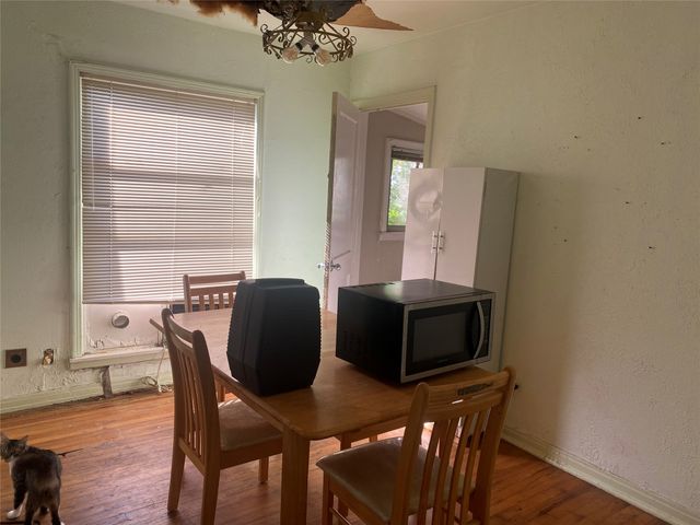 2814 Carlson Drive, Dallas, TX 75235