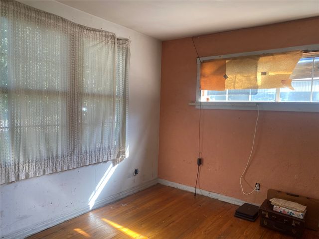 2814 Carlson Drive, Dallas, TX 75235
