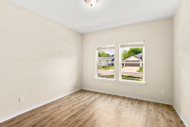 2836 Kilburn Avenue, Dallas, TX 75216