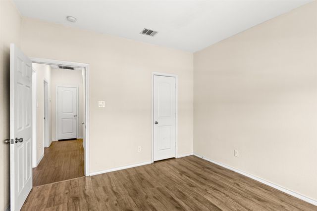 2836 Kilburn Avenue, Dallas, TX 75216