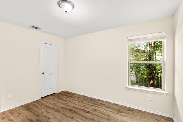 2836 Kilburn Avenue, Dallas, TX 75216