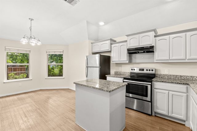 2836 Kilburn Avenue, Dallas, TX 75216