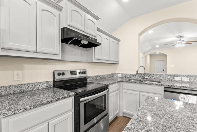 2836 Kilburn Avenue, Dallas, TX 75216
