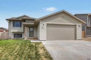 420 YELNER DR, Box Elder, SD 57719