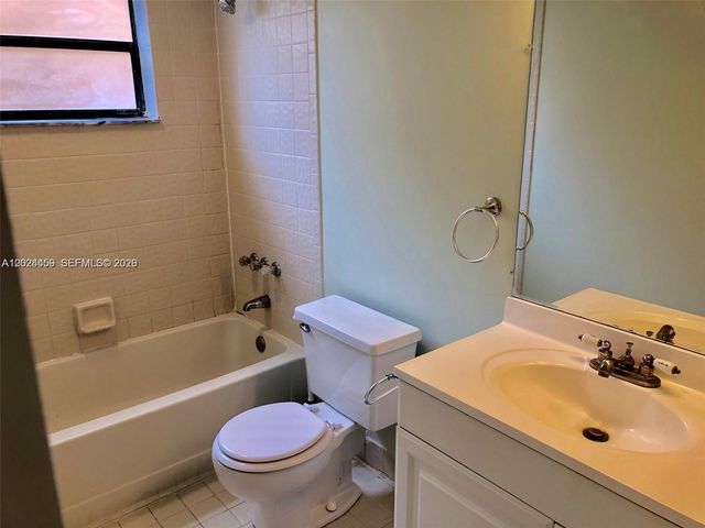 2551 NW 56th Ave 1-20, Lauderhill, FL 33313