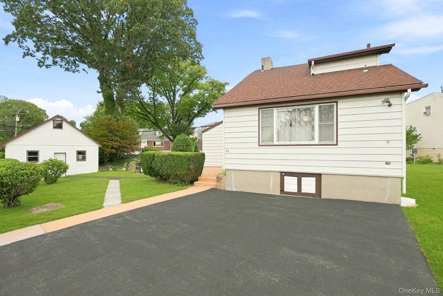 83 Brewster Avenue, Yonkers, NY 10701