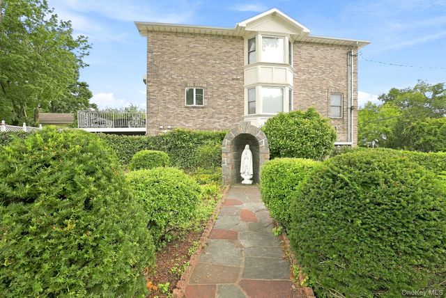 83 Brewster Avenue, Yonkers, NY 10701