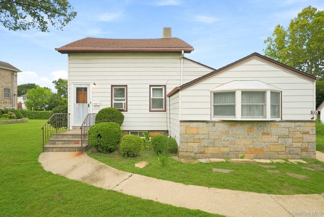 83 Brewster Avenue, Yonkers, NY 10701