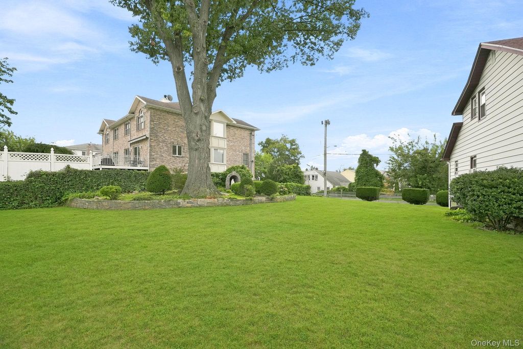 83 Brewster Avenue, Yonkers, NY 10701 — photo 4