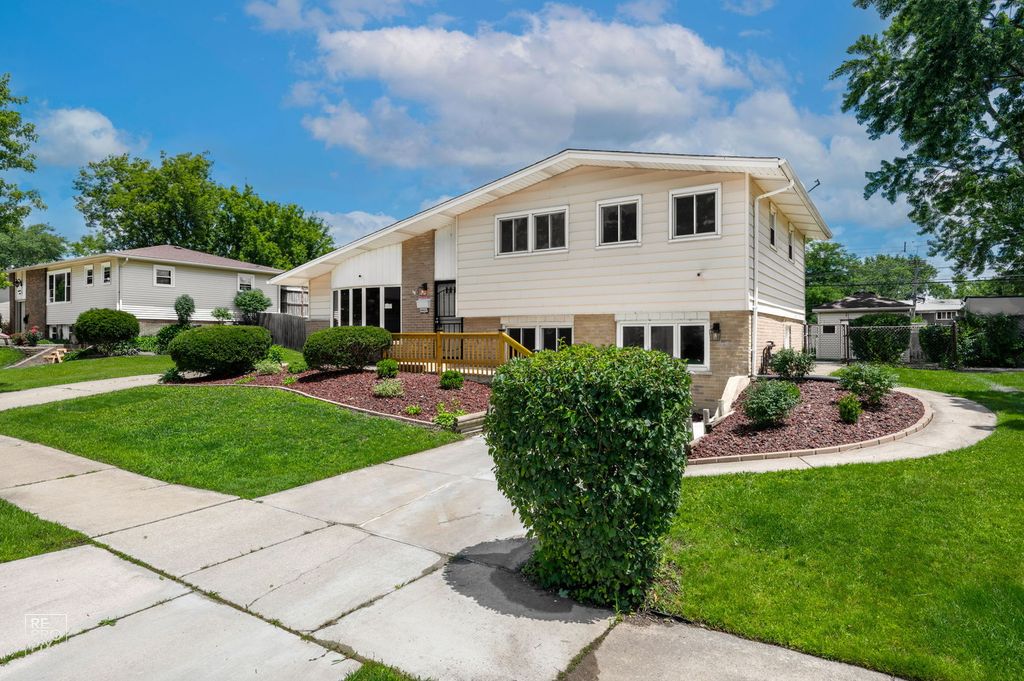14825 Parkside Avenue, Oak Forest, IL 60452 — exterior