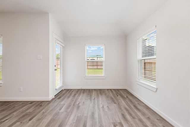 3111 West Frontier Lane, Pinehurst, TX 77362