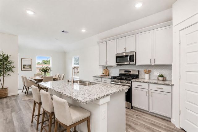 3111 West Frontier Lane, Pinehurst, TX 77362