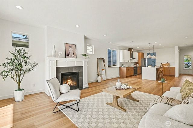 19611 140th Avenue SE, Renton, WA 98058