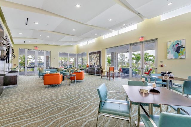 5032 Grandiflora Road, Palm Beach Gardens, FL 33418