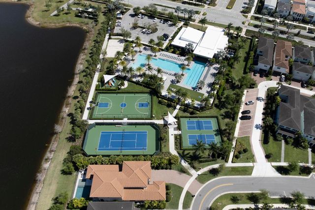 5032 Grandiflora Road, Palm Beach Gardens, FL 33418