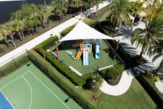 5032 Grandiflora Road, Palm Beach Gardens, FL 33418