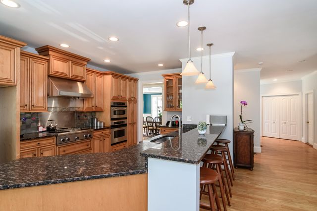 6 Harpers Hollow, East Sandwich, MA 02537