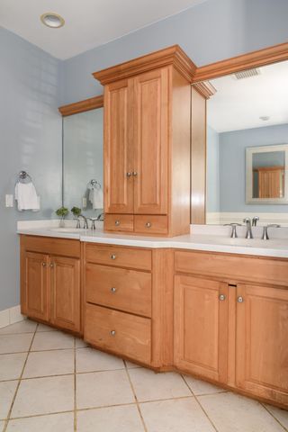 6 Harpers Hollow, East Sandwich, MA 02537